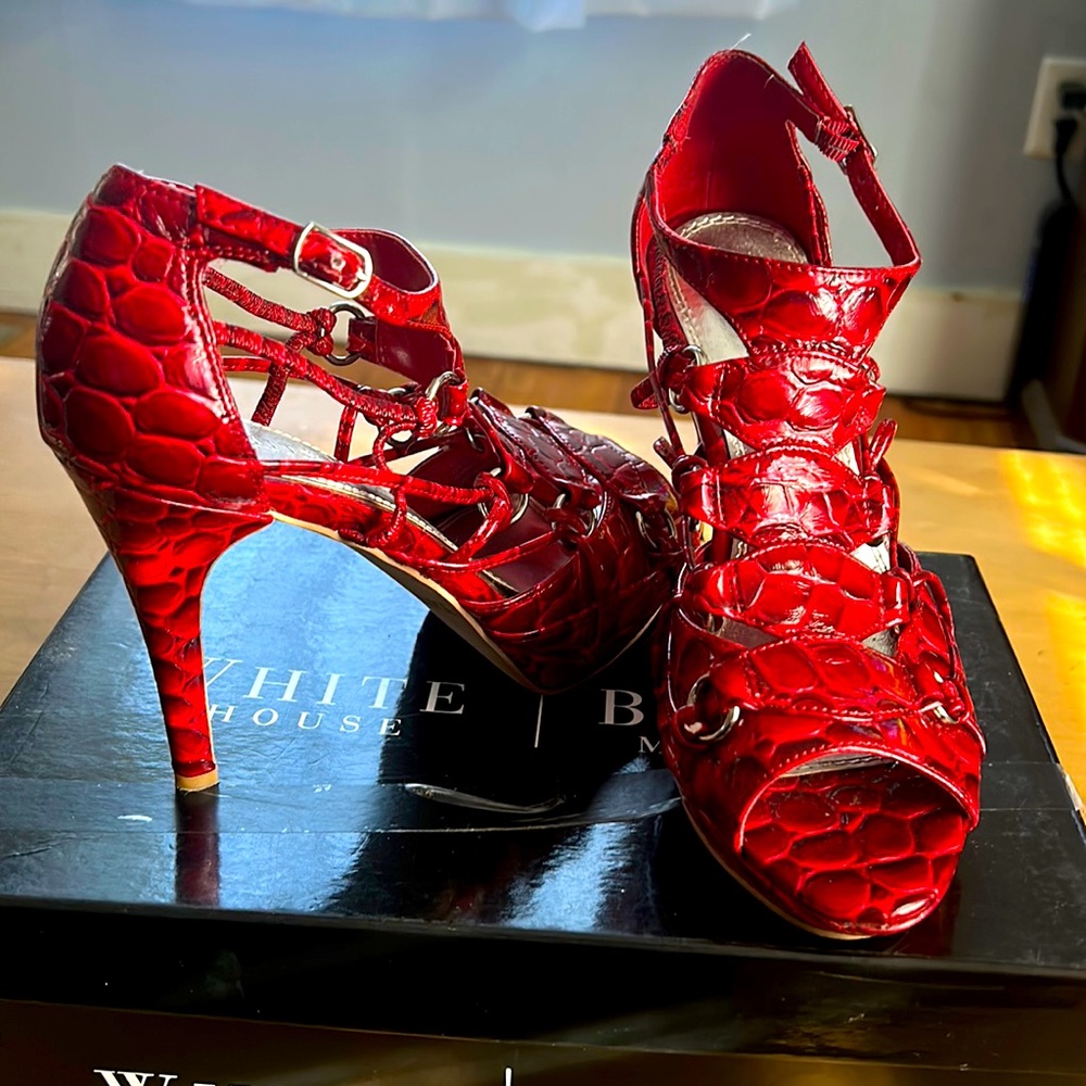 White House/ Black market